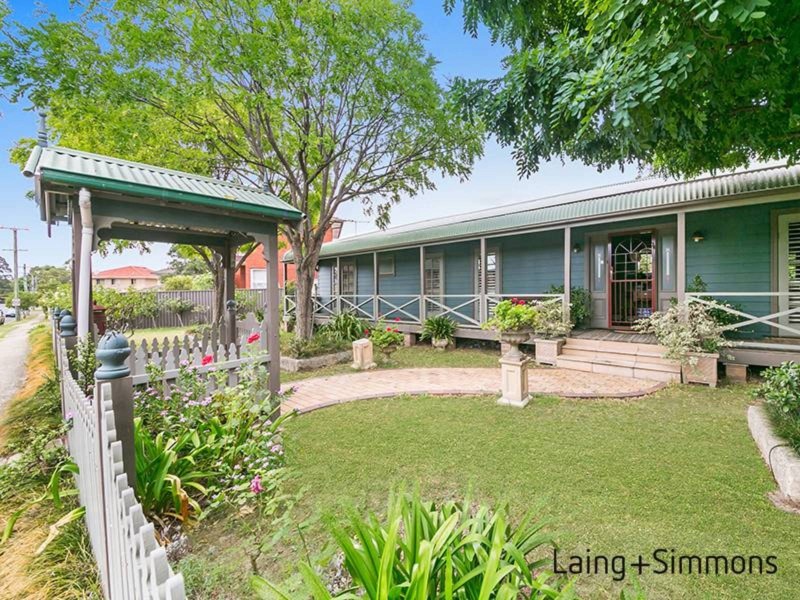 4 Fulton Avenue, Wentworthville NSW 2145