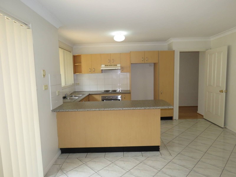 2/5-7 Mimosa Avenue, Toongabbie NSW 2146