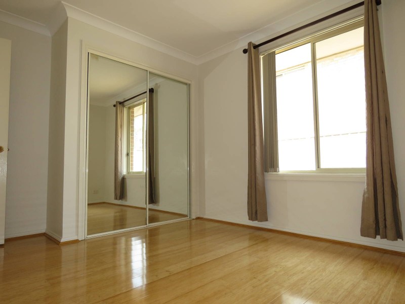 2/5-7 Mimosa Avenue, Toongabbie NSW 2146