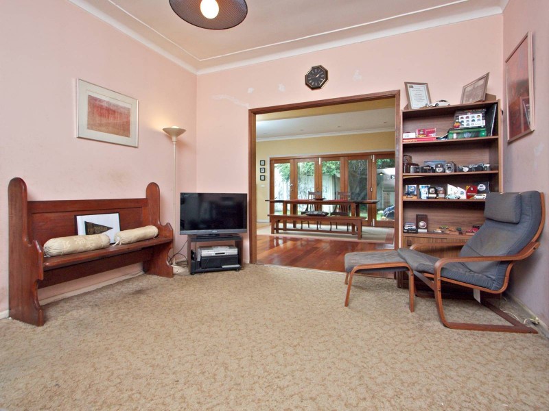 4 Bethel Street, Toongabbie NSW 2146