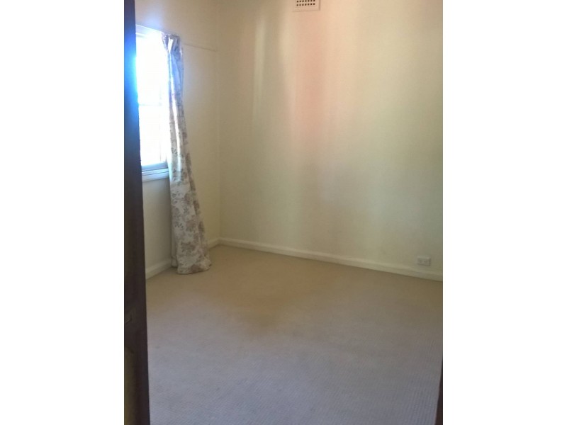 36 Moree Avenue, Westmead NSW 2145