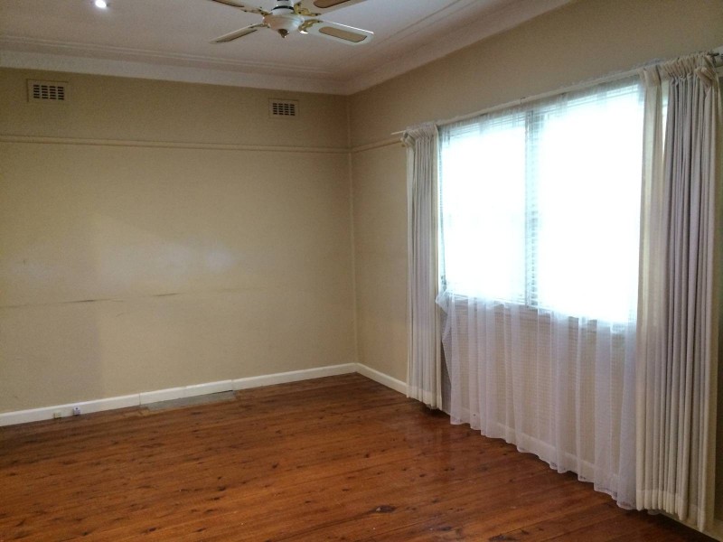 52  Fullagar Road, Wentworthville NSW 2145