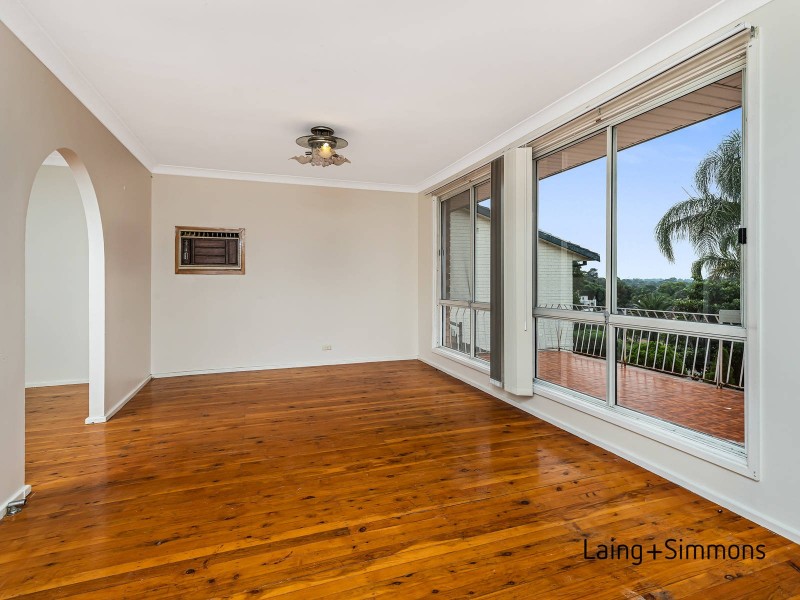 8 St Andrews Boulevard, Casula NSW 2170