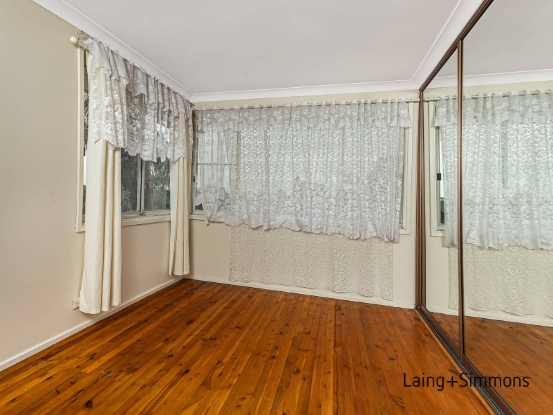 8 St Andrews Boulevard, Casula NSW 2170