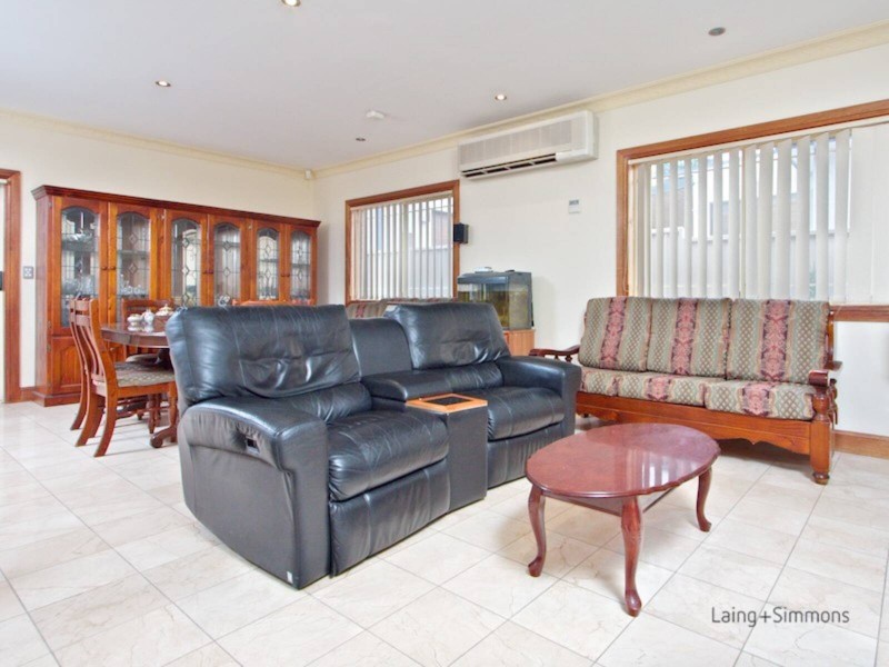 5 Fullagar Rd, Wentworthville NSW 2145