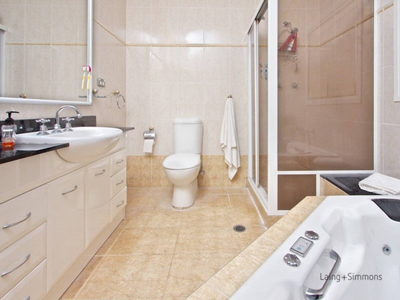 5 Fullagar Rd, Wentworthville NSW 2145