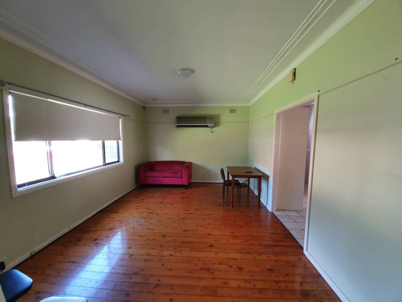 11  Derbyshire Avenue, Toongabbie NSW 2146