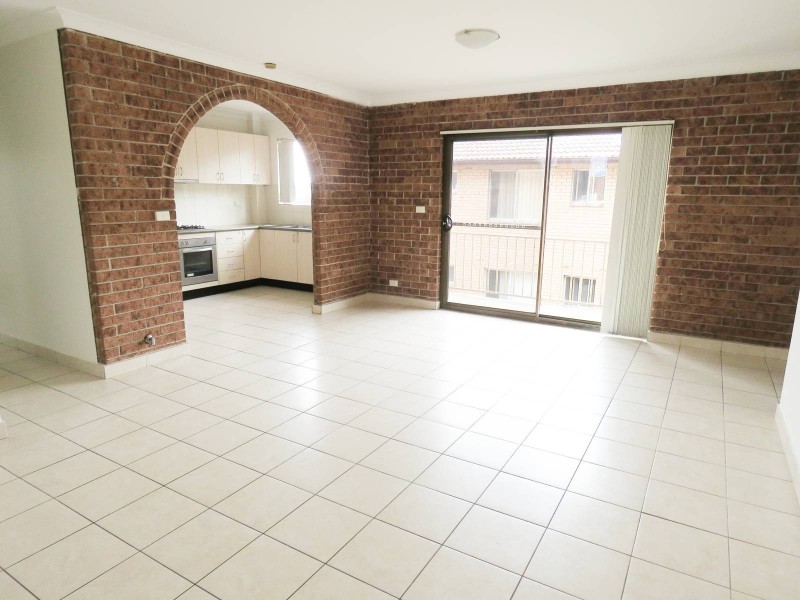 1/122 Good Street, Granville NSW 2142