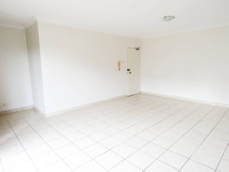 1/122 Good Street, Granville NSW 2142