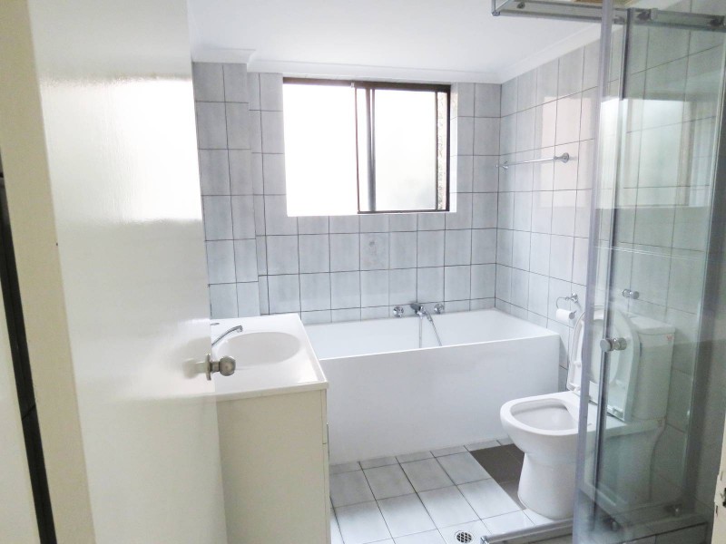 1/122 Good Street, Granville NSW 2142