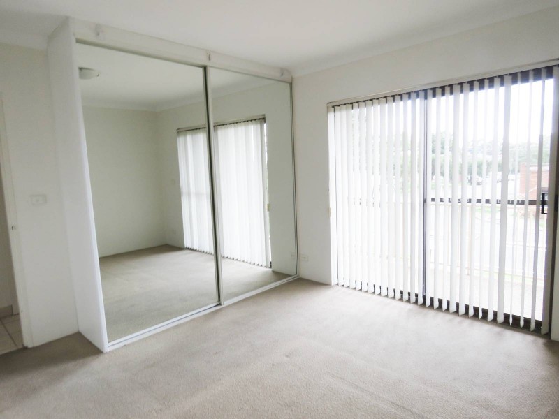 1/122 Good Street, Granville NSW 2142