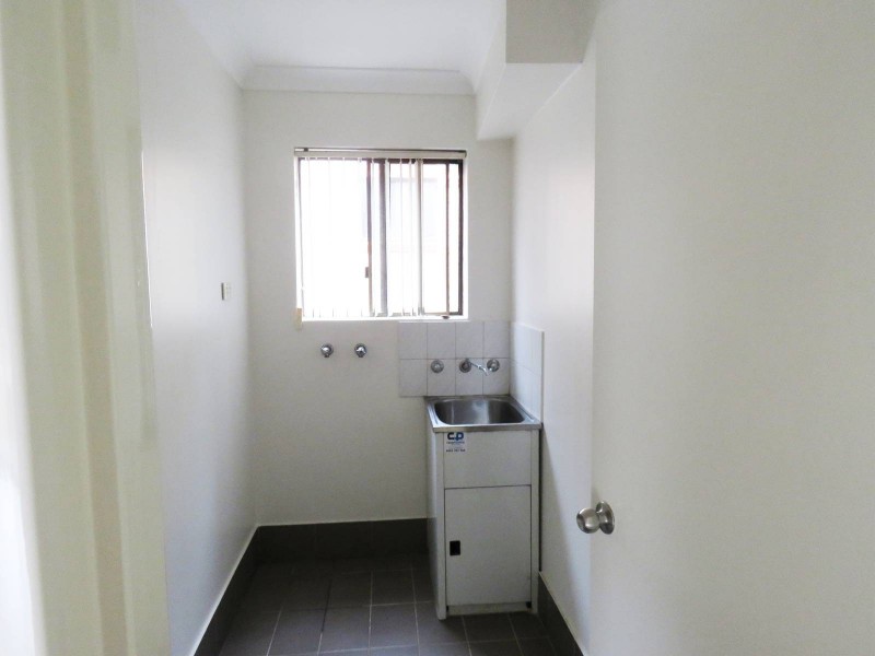 1/122 Good Street, Granville NSW 2142