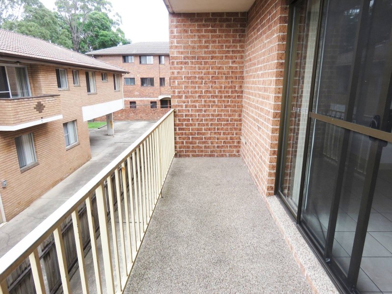 1/122 Good Street, Granville NSW 2142