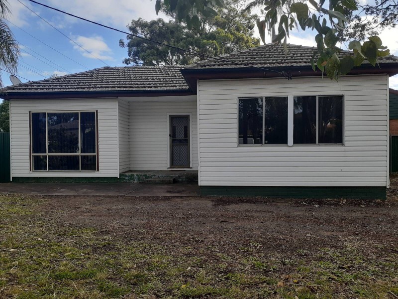 42 Portia Road, Toongabbie NSW 2146