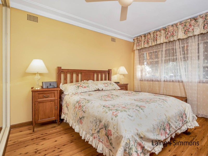 9 Ballandella Rd, Toongabbie NSW 2146