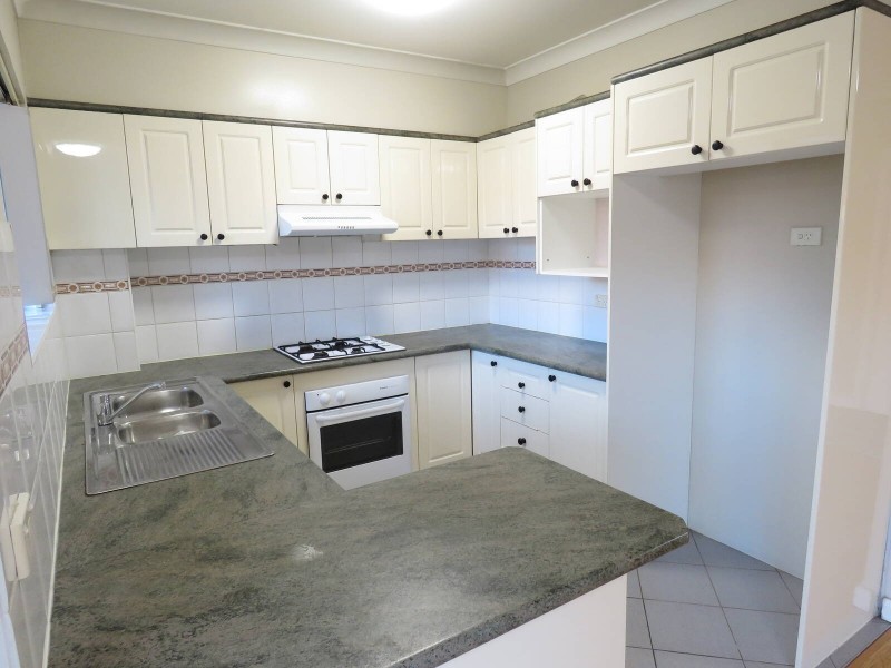 9/211-215 Dunmore Street, Wentworthville NSW 2145