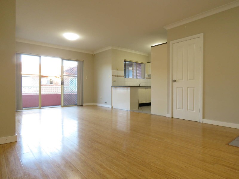 9/211-215 Dunmore Street, Wentworthville NSW 2145