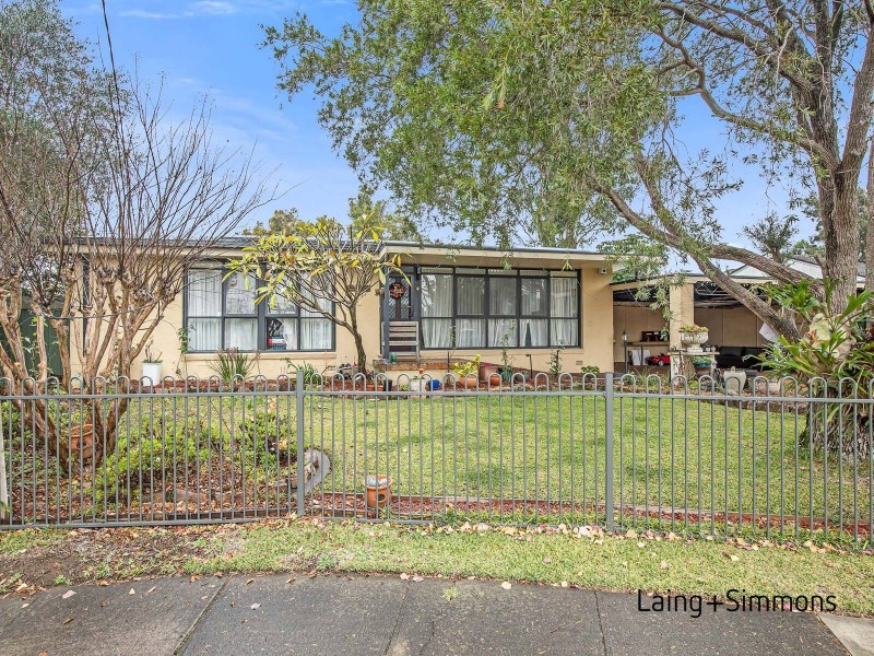 11 Cosimo Street, Toongabbie NSW 2146