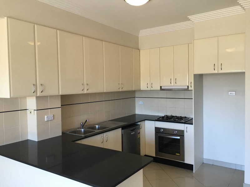 11/335 Blaxcell Street, Granville NSW 2142