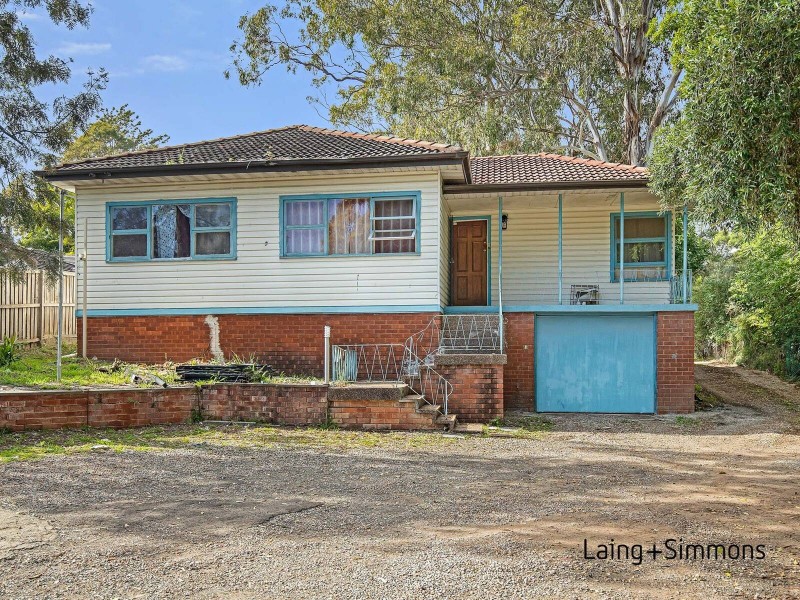 35 Binalong Road, Pendle Hill NSW 2145