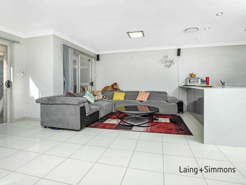 2/37 Binalong Road, Pendle Hill NSW 2145