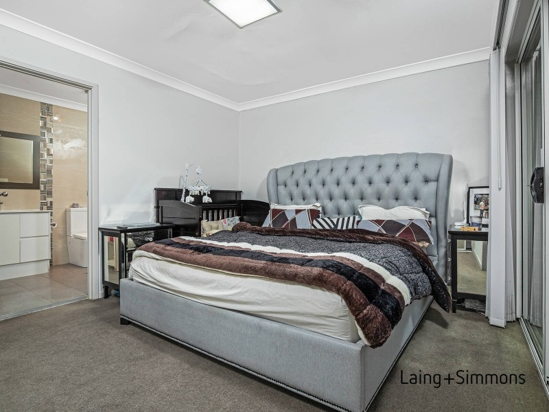 2/37 Binalong Road, Pendle Hill NSW 2145