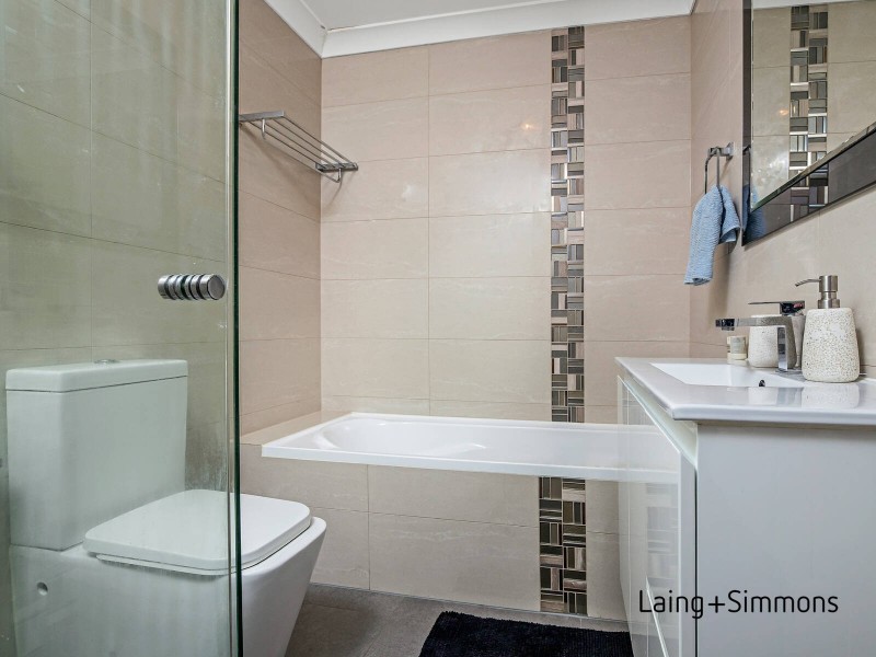 2/37 Binalong Road, Pendle Hill NSW 2145