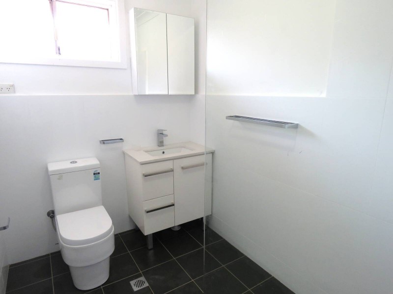 16 Mandoon Road, Girraween NSW 2145