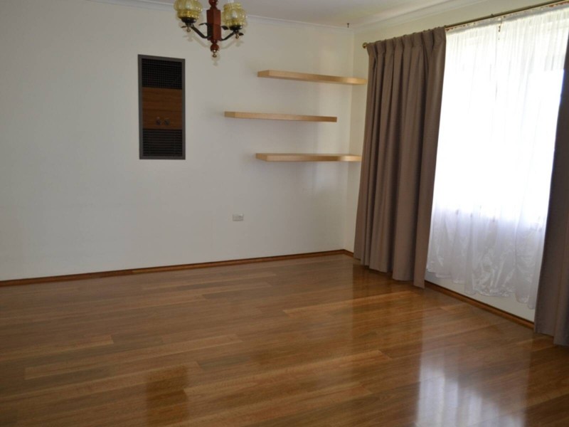 1 Lyn Place, Constitution Hill NSW 2145