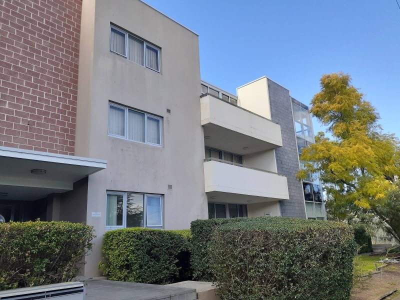 2/2A-6 Lydbrook Street, Westmead NSW 2145