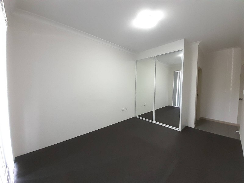 2/49-53 Wentworth Avenue, Wentworthville NSW 2145