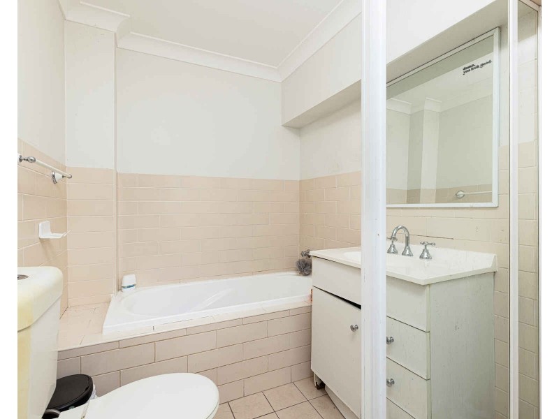 20/11-13 Fourth Ave, Blacktown NSW 2148