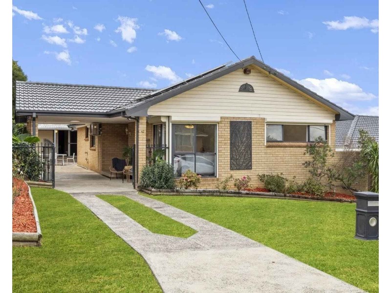 42 Maunder Avenue, Girraween NSW 2145