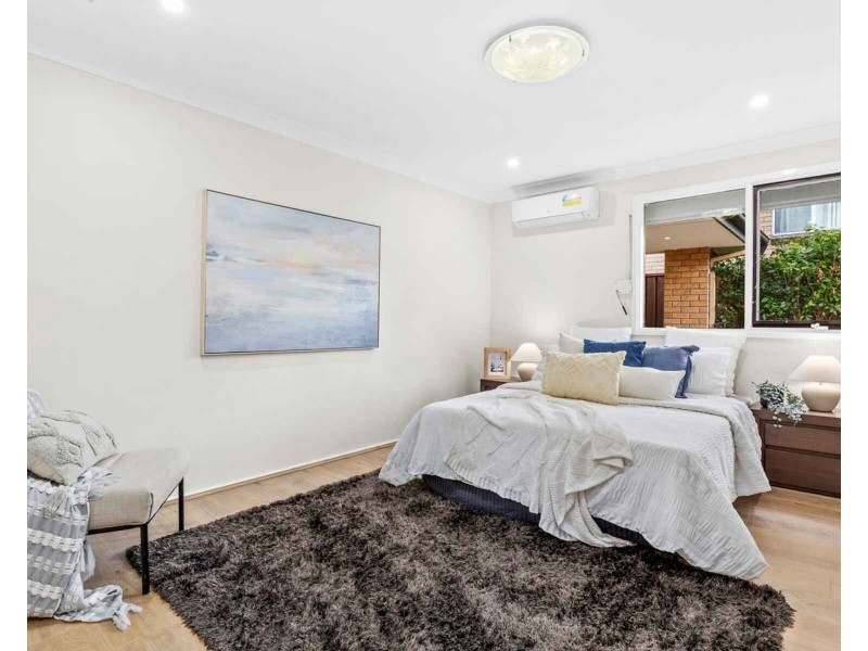 42 Maunder Avenue, Girraween NSW 2145