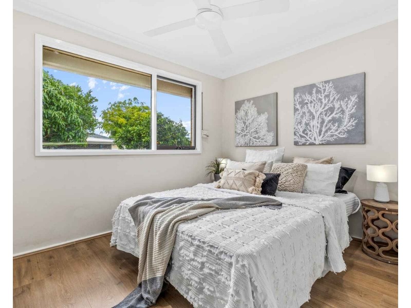 42 Maunder Avenue, Girraween NSW 2145