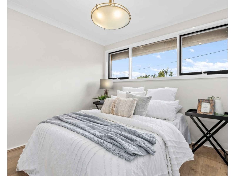 42 Maunder Avenue, Girraween NSW 2145