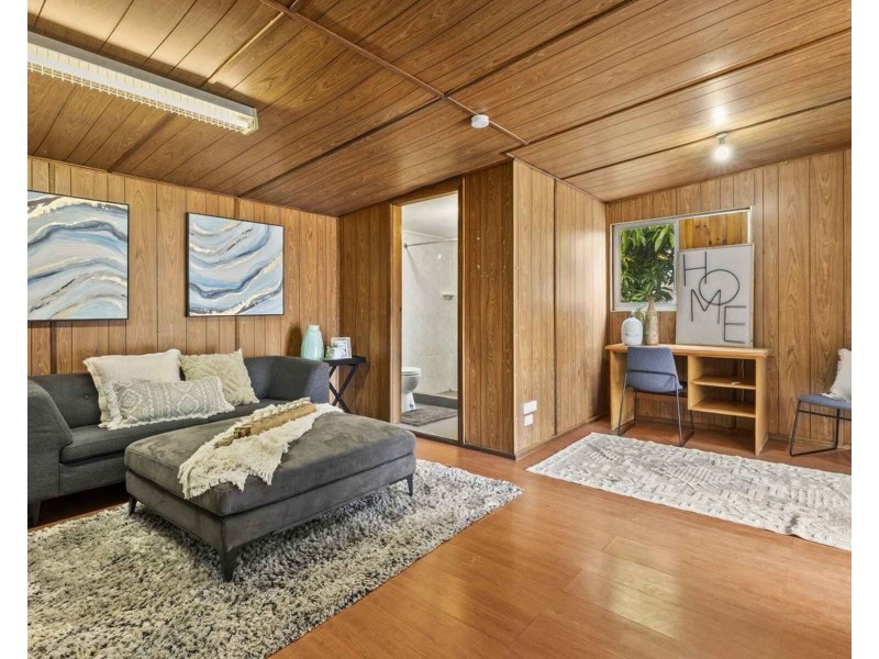 42 Maunder Avenue, Girraween NSW 2145