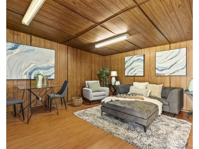 42 Maunder Avenue, Girraween NSW 2145