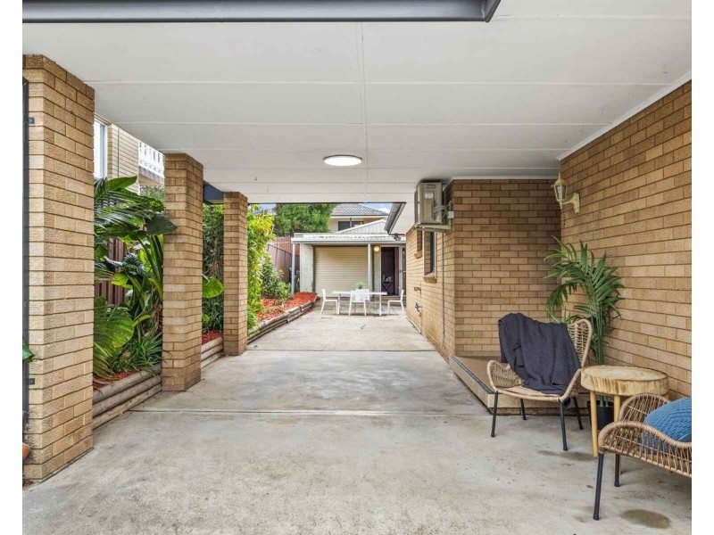 42 Maunder Avenue, Girraween NSW 2145