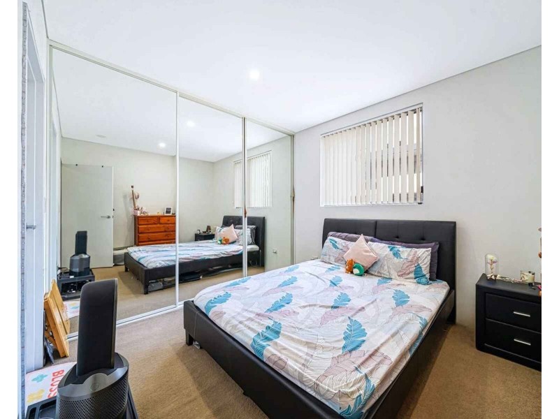 208/11-13 Junia Avenue, Toongabbie NSW 2146