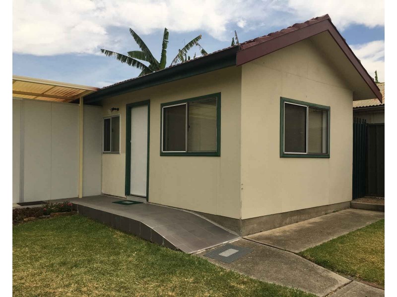 10A Mandoon Road, Girraween NSW 2145