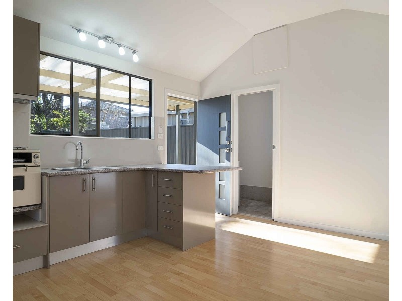 2/30 Caloola Road, Constitution Hill NSW 2145