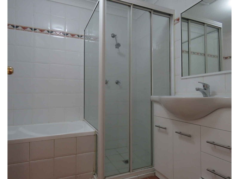 4/217 Dunmore Street, Pendle Hill NSW 2145