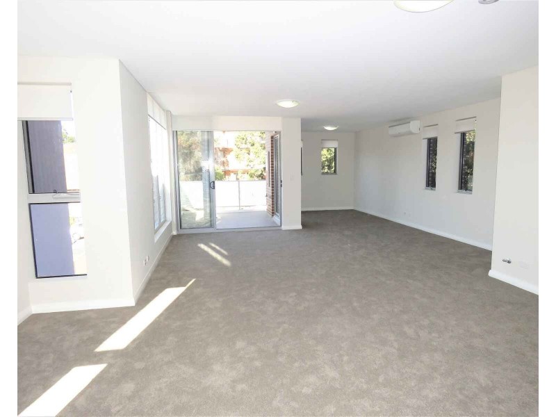 2/21 Priddle Street, Westmead NSW 2145