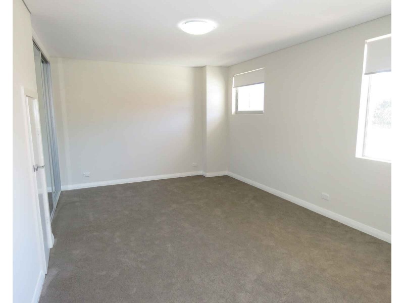 2/21 Priddle Street, Westmead NSW 2145