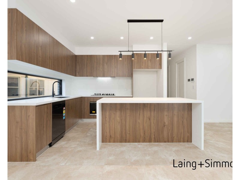 5 Oramzi Road, Girraween NSW 2145