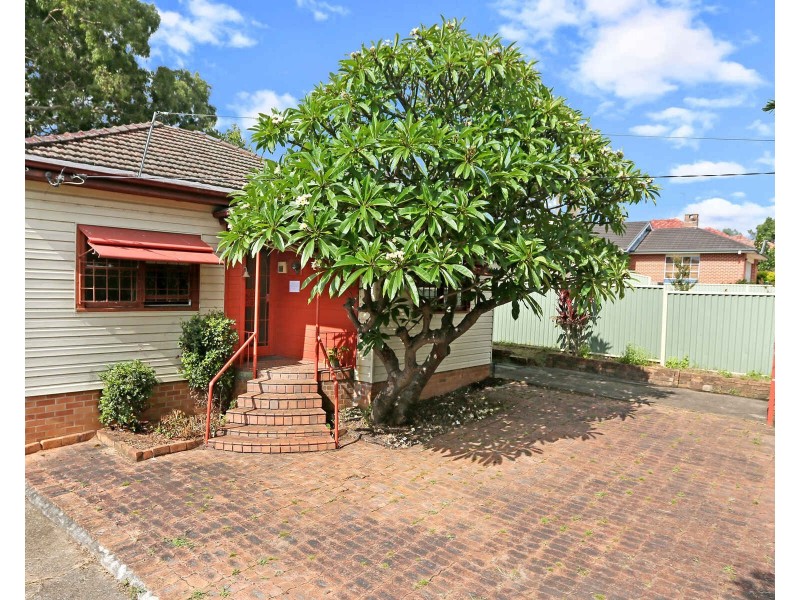 36 Moree Avenue, Westmead NSW 2145