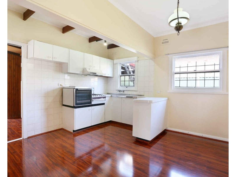 36 Moree Avenue, Westmead NSW 2145