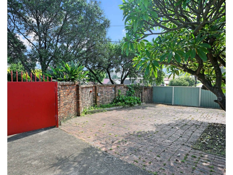 36 Moree Avenue, Westmead NSW 2145