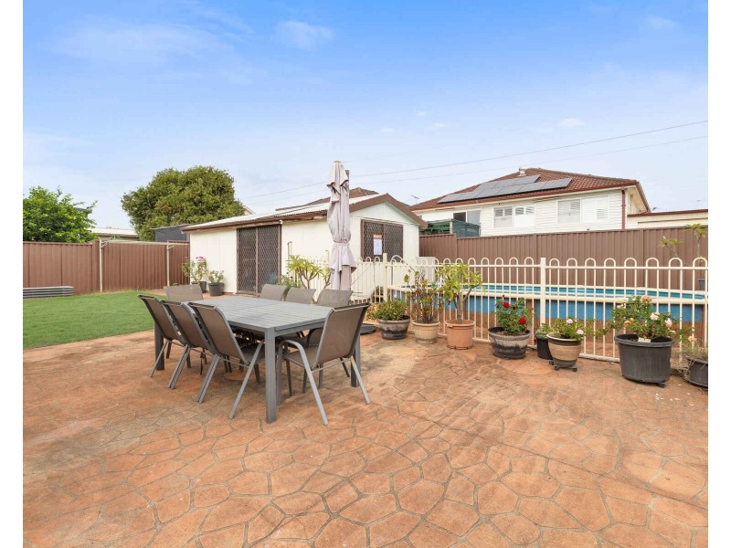 14 Bryson Street, Toongabbie NSW 2146